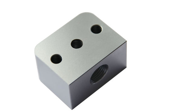 Πλαστική συναρμολόγηση φορμών εγχύσεων μερών αυτοκινήτου εγχύσεων που σχεδιάζει φορμαρισμένα τα έγχυση μέρη